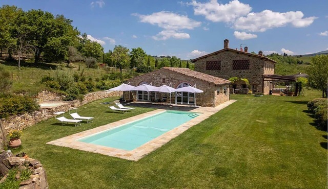 Villa del Poggio with pool - My Rental Homes