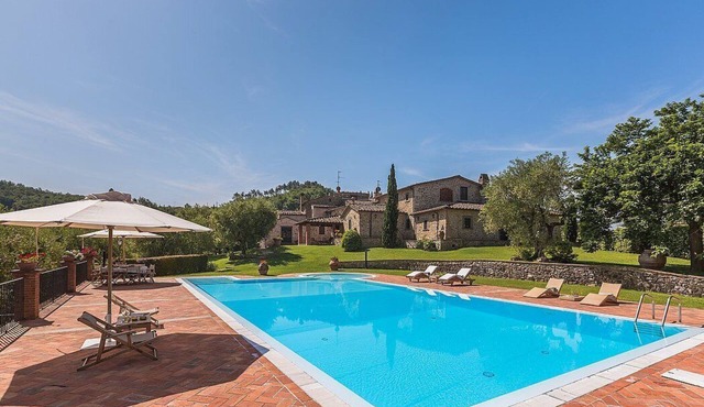 Villa Eccelsa: An elegant and welcoming two-story historical villa surrounded by the greenery, with Free WI-FI.