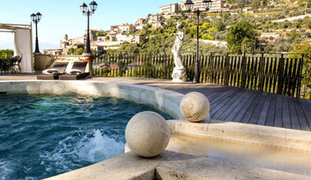 Villa Euchelia Resort
