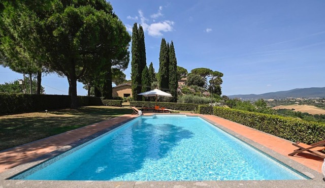 Villa Faruffini - Four Bedroom Villa, Sleeps 8