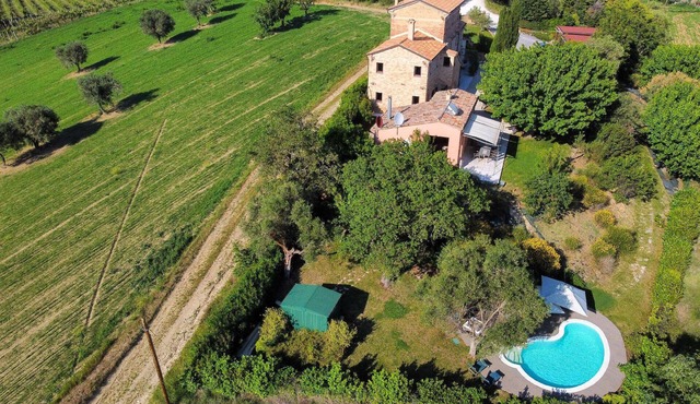 Villa Gelso with pool, sauna and breathtaking views