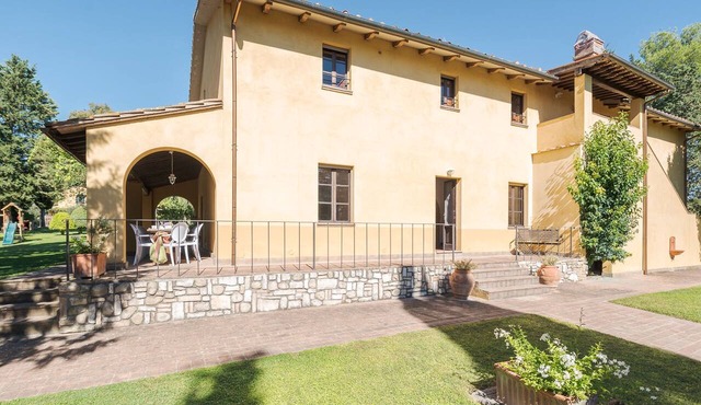Villa Ginestraio 14, Emma Villas
