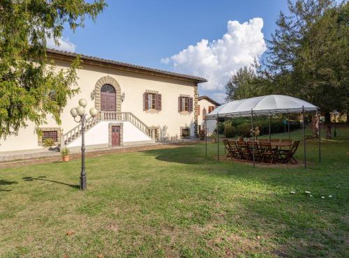 Villa in Mugello Hills with Private Pool