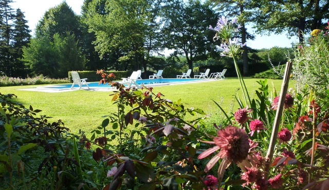 Villa in park with pool