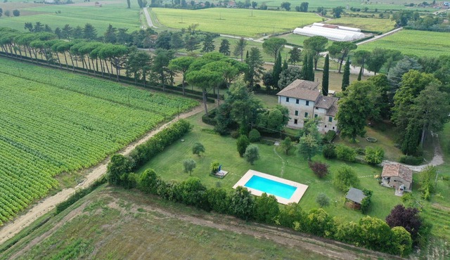 Villa in San Giustino with 4 bedrooms sleeps 8