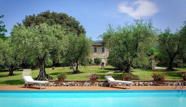 Villa in Segromigno In Monte with 3 bedrooms sleeps 6