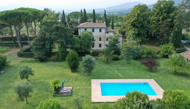 Villa La Matra, private pool & large outdoor space. Perfect for families.