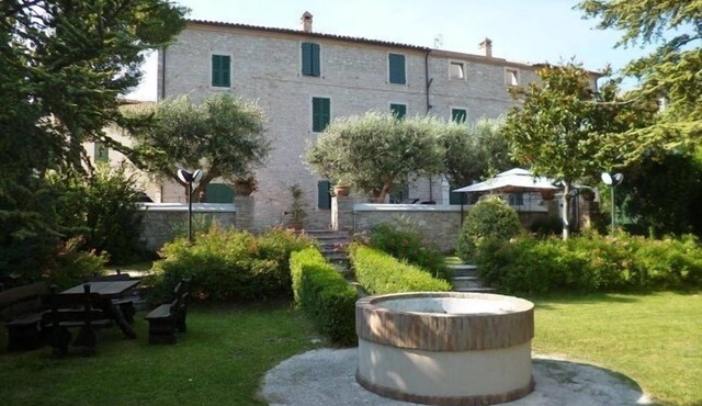 Villa La Panoramica (late 18th-century mansion) suitable for large groups.