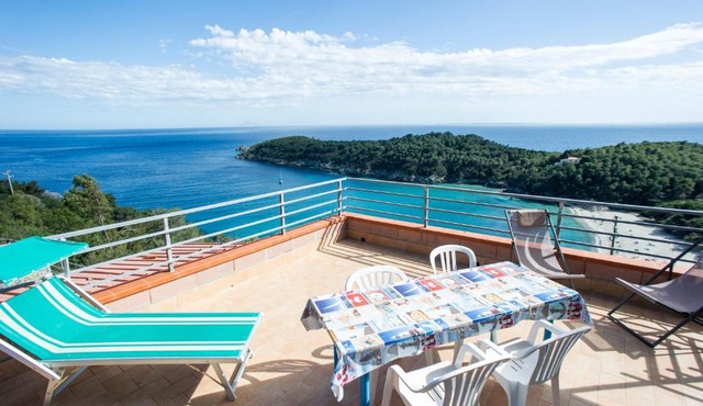 Villa La Terrazza sul Mare - Goelba