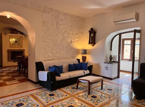 Villa Laurus Malìa