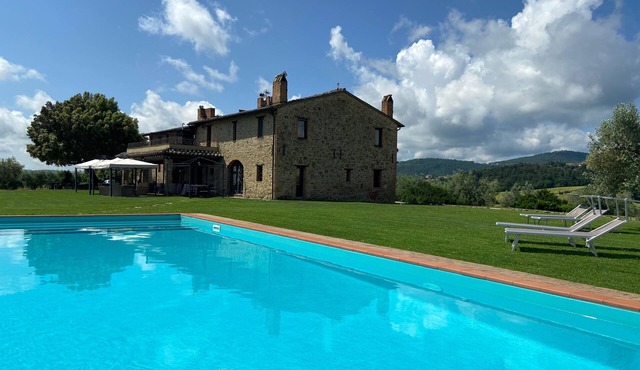 Villa 'Le Buccole Country House' con vista sulle colline perugine, Wi-Fi e aria condizionata.