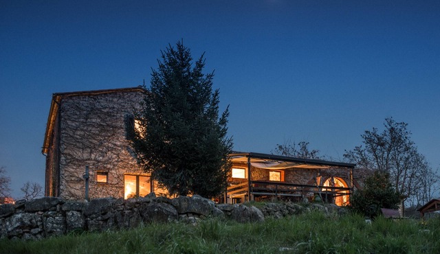 Villa 'Le Peschiere' with Private Terrace, Private Garden and Wi-Fi