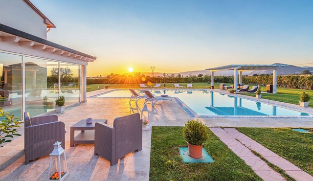 Villa Le Terme with Pool, Whirlpool, Garden, Terrace, BBQ, A/C & Wi-Fi