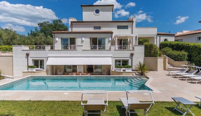 Villa Mandara 8+2, Emma Villas