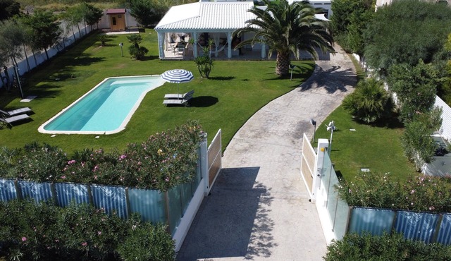 Villa "Miami Vieste" near Beach with Private Pool & Wi-Fi