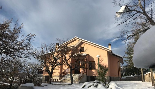 Villa Miralago