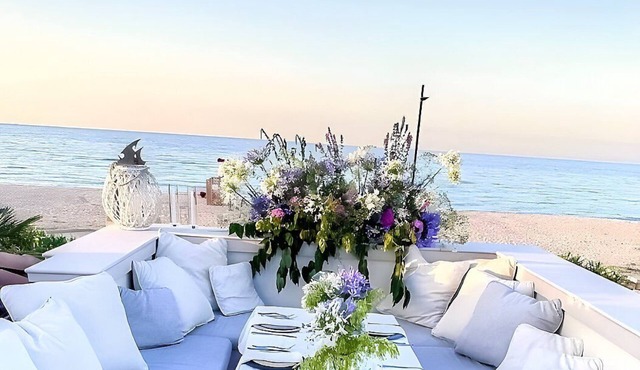 Villa Miralisa: A bright two-story villa situated at a few steps from the beach, with Free WI-FI.
