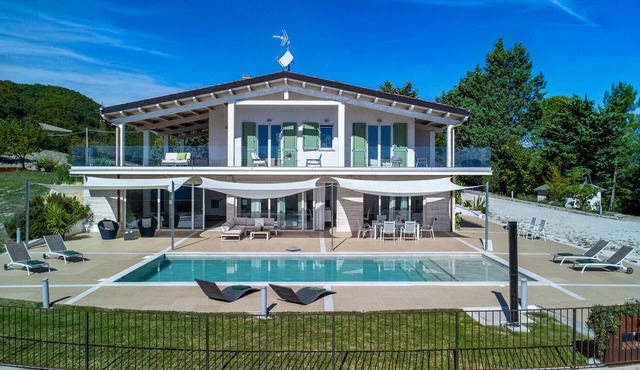 Villa Montefalcone 8 by Marche Holiday Villas