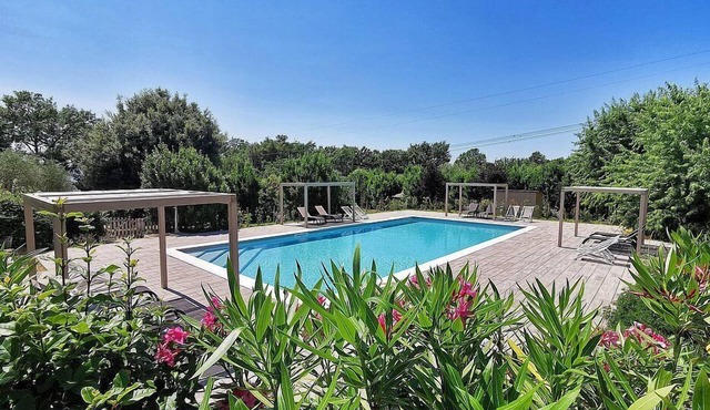 Villa Raissa Grande: A characteristic and welcoming two-story villa immersed in a splendid landscape, in a lovely little hamlet, with Free WI-FI.