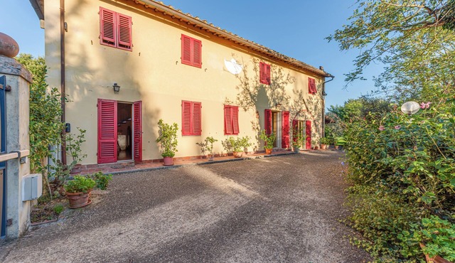 Villa 'Relax Con Piscina San Miniato' with Private Pool, Wi-Fi and Air Conditioning