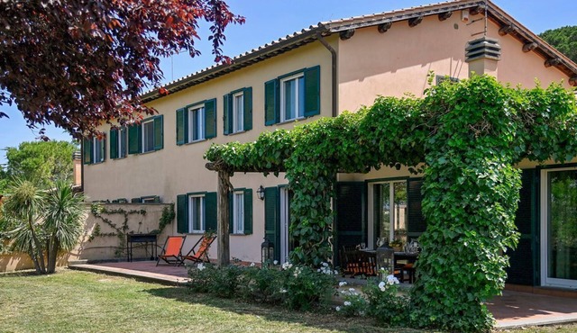 Villa Rovani - Eight Bedroom Villa, Sleeps 16