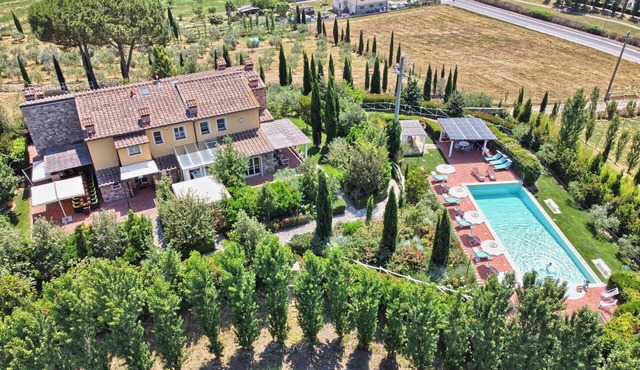 Villa San Gerbero amazing villa casale with p/pool and jacuzzi bath