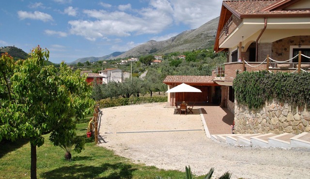 Villa Saturnia between nature and the sea