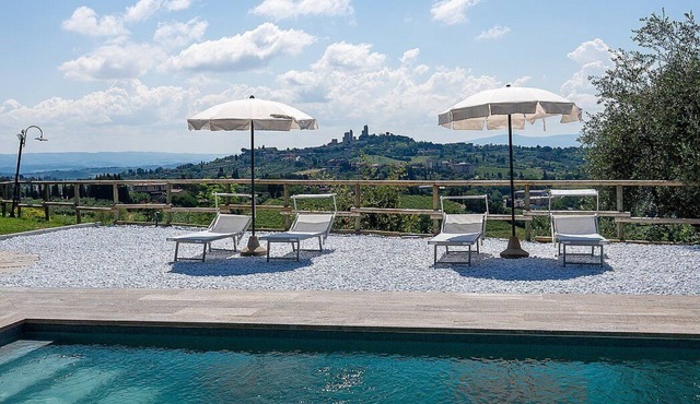 Villa Soffio: A characteristic and welcoming two-story ancient tuscan country house surrounded by meadows and by green hills, with Free WI-FI.