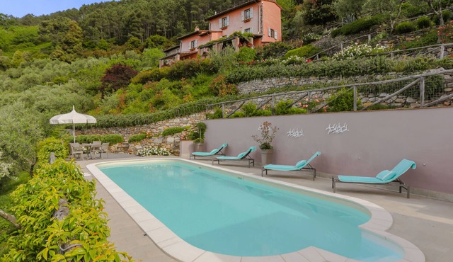 Villa-Superior-Private Bathroom-Mountain view