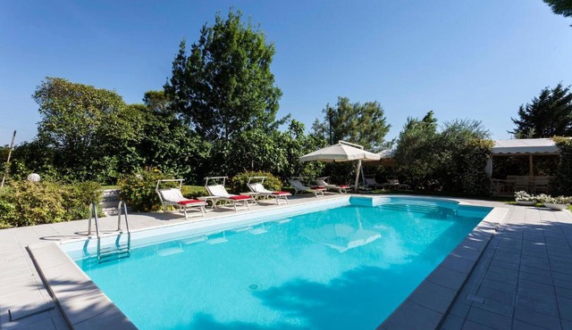 Villa Tramonto luxury apartment with private swimming pool