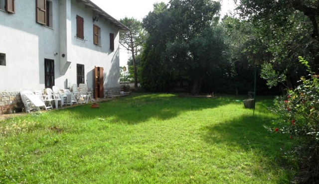 Villa Trau' in the countryside 5 minutes from the sea
