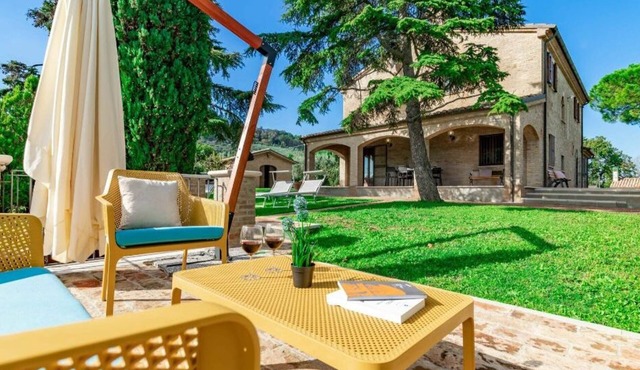 Villa Vagnini - Four Bedroom Villa, Sleeps 10