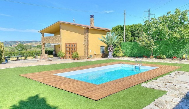 Villa Valente: A welcoming villa situated in the heart of the Molisan countryside, with Free WI-FI.