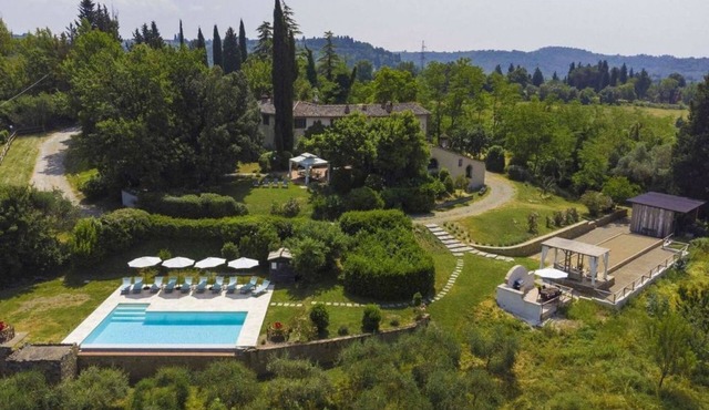 Villa Volpaia by MMega