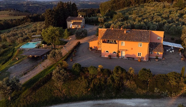 Villa with private garden and pool just a few km from Florence