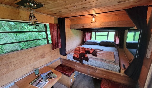 Vintage Camper Cabin on Beautiful Farm Near Ark & Bourbon Trail