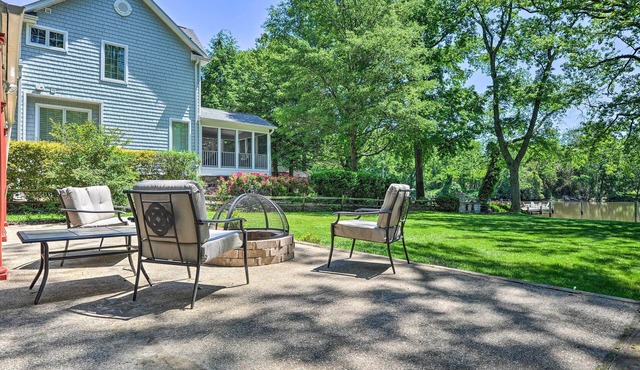 Waterfront Annapolis Cottage: Fire Pit & Pier