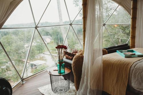 WATERFRONT LUXURY GLAMPING DOME