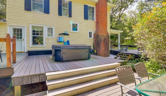 Waterfront Millington Vacation Rental w/Hot Tub!