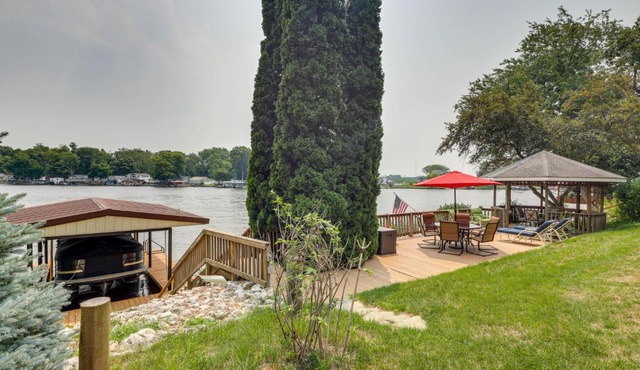 Waterfront Monticello Home w/Fire Pit & Deck!