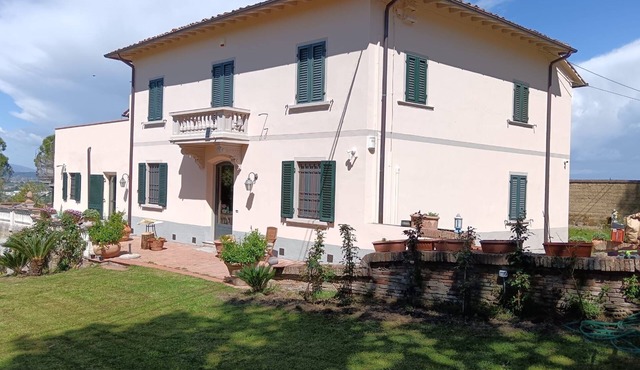 We are waiting for you in the heart of Tuscany for a pleasant stay.