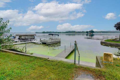 Webster Lake Home w/Patio ~ 3 Mi to Town!