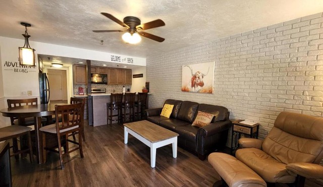 Welcome to the Ranch! Spacious LUXURY FAMILY SUITE 202