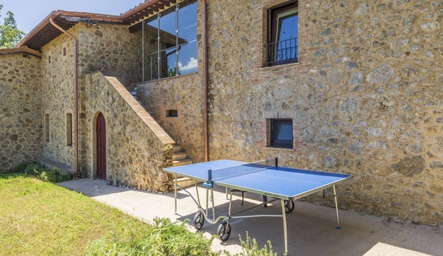 Wonderful private villa for 14 people with A/C, WIFI, TV and pets allowed