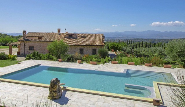 Wonderful private villa with private pool, hot tub, A/C, WIFI, TV, terrace, panoramic view, parking