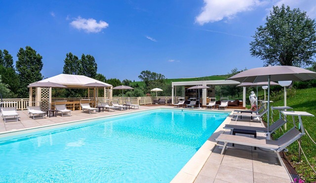 Wonderful private villa with sauna, WIFI, private pool, hot tub, A/C, TV, patio and panoramic view