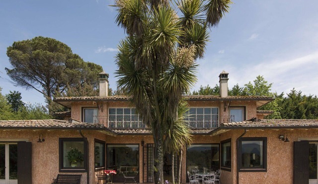 Wonderful villa for 14 people with pool, A/C, hot tub, WIFI, TV and pets allowed
