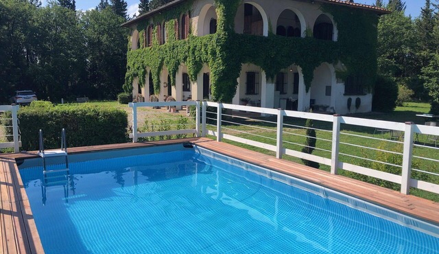 Wonderful villa with A/C, private pool, WIFI, TV, patio and panoramic view, close to San Gimign.