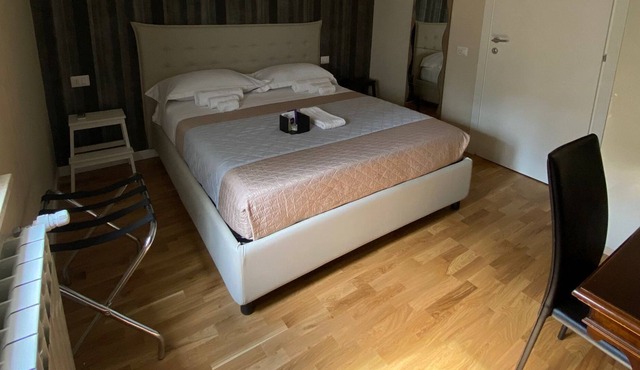 Your B&B at the center of your commitments - 5 min from the Municipal Villa