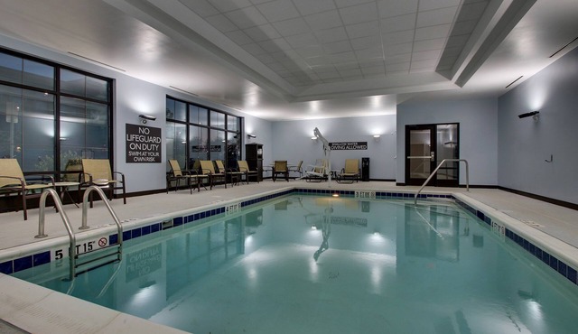 Your Next Trip! King Suite | Free Breakfast Buffet. Indoor Pool.